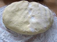 Przygotowujemy sobie około 1 kg ziemniaczanego...