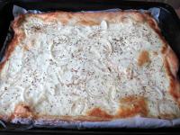 Pieczywo pieczemy w rozgrzanym piekarniku na...