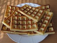 Ostudzone wafle wyciągamy....