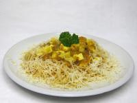 Pikantne tofu nakładamy na ugotowane spaghetti a...