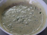 Na tahini sos mieszamy tahini pastę z...