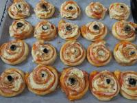 Pieczemy 15 minut-y w temperaturze 210 °C....
