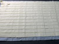Ciasto francuskie zawinięte w papier rozwijamy i...