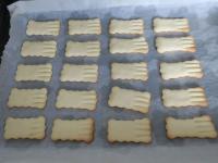 Pieczemy 8 minut-y w temperaturze 180 °C....