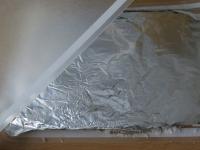 Wytworzony płat przykrywamy folią aluminiową,...